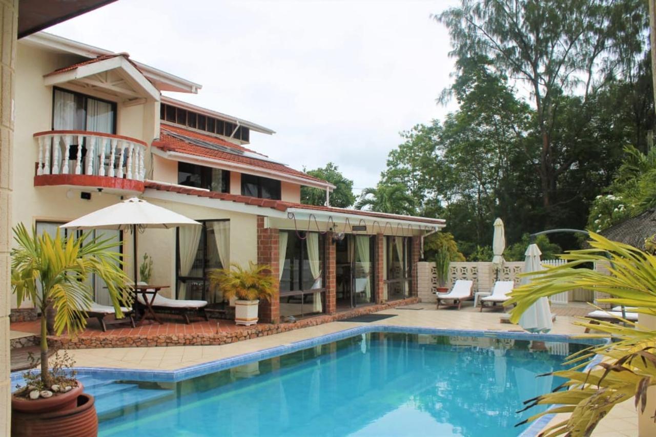 Spacious House With Shared Pool In Machabee Villa ภายนอก รูปภาพ